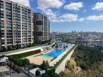 5. Levent Torunlar Residance'da BOŞ Havuz Manzaralı Köşe Daire..