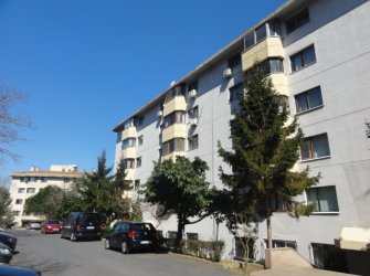 Koza Sitesinde Yeşillikler İçinde Bakımlı